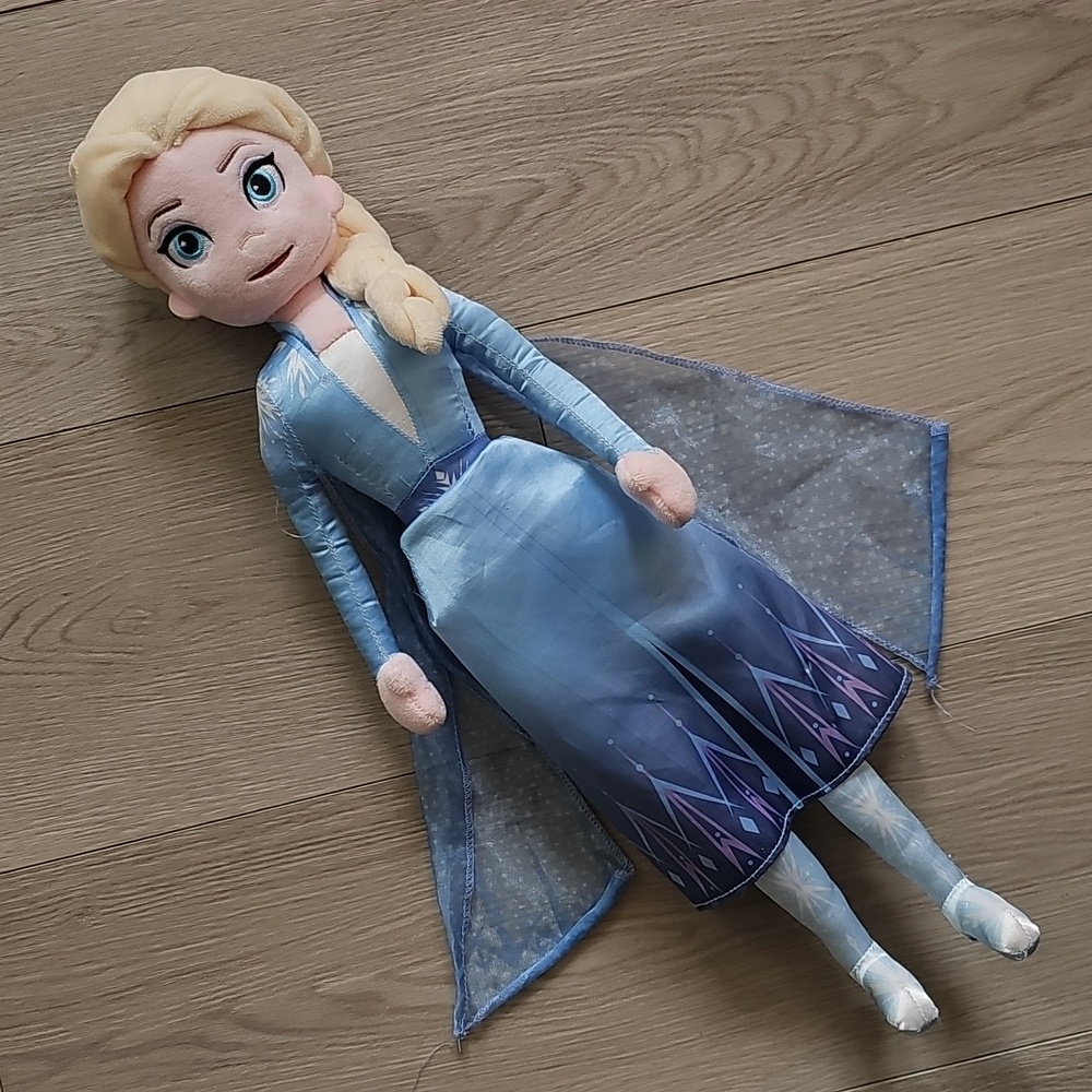 Disney Elsa Frozen 20" Plush Doll‎